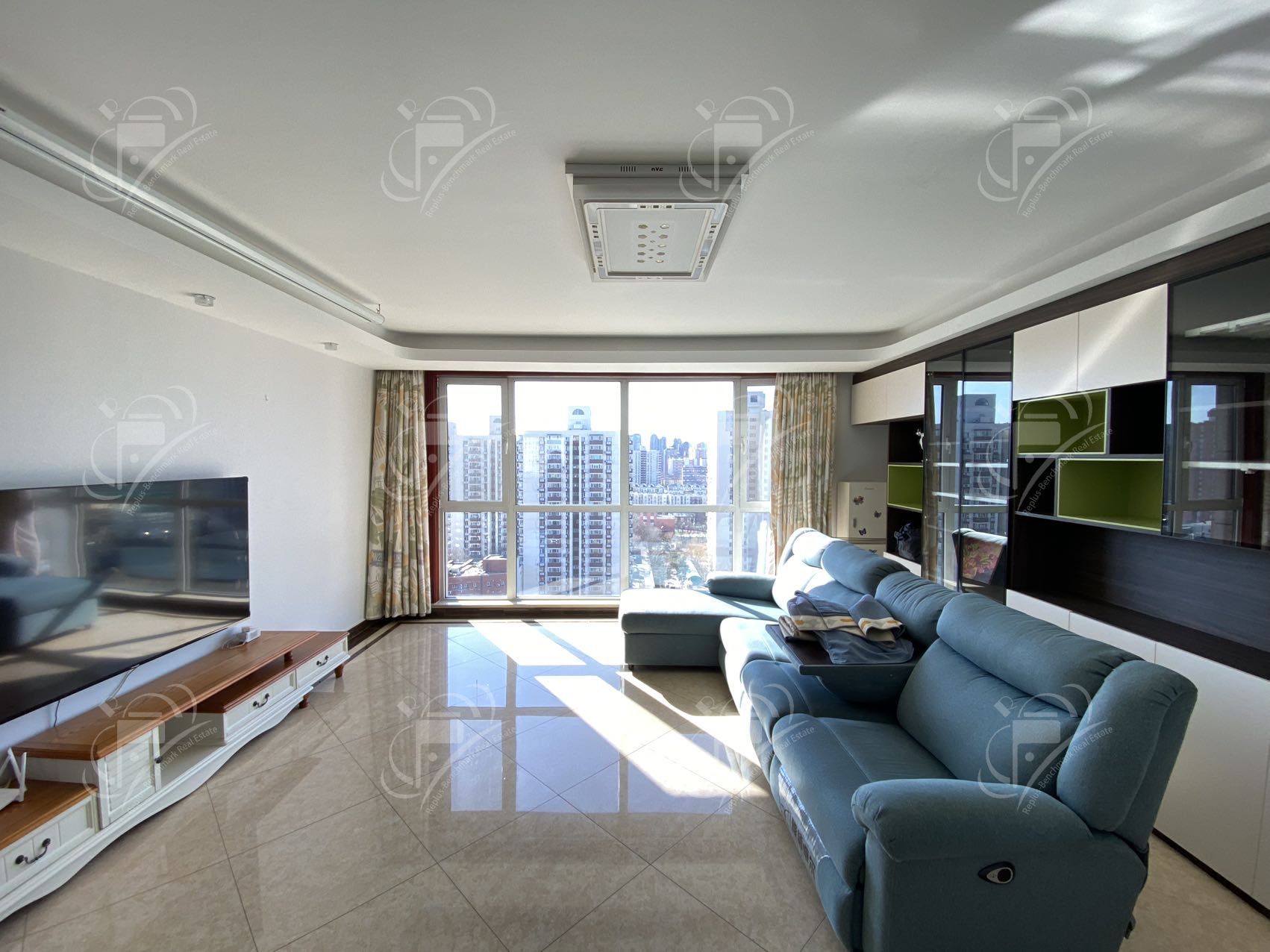Oceanwide Int`l Apartments